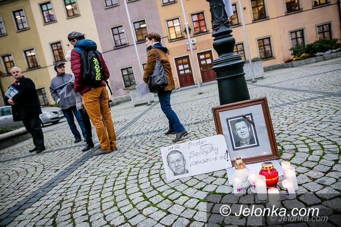 Jelenia Góra: KOD z pikietą – o „szarym człowieku”