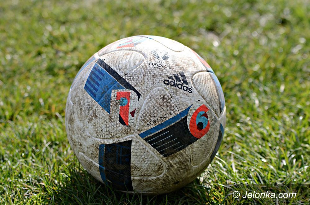 IV liga piłkarska: Derby regionu na koniec rundy jesiennej
