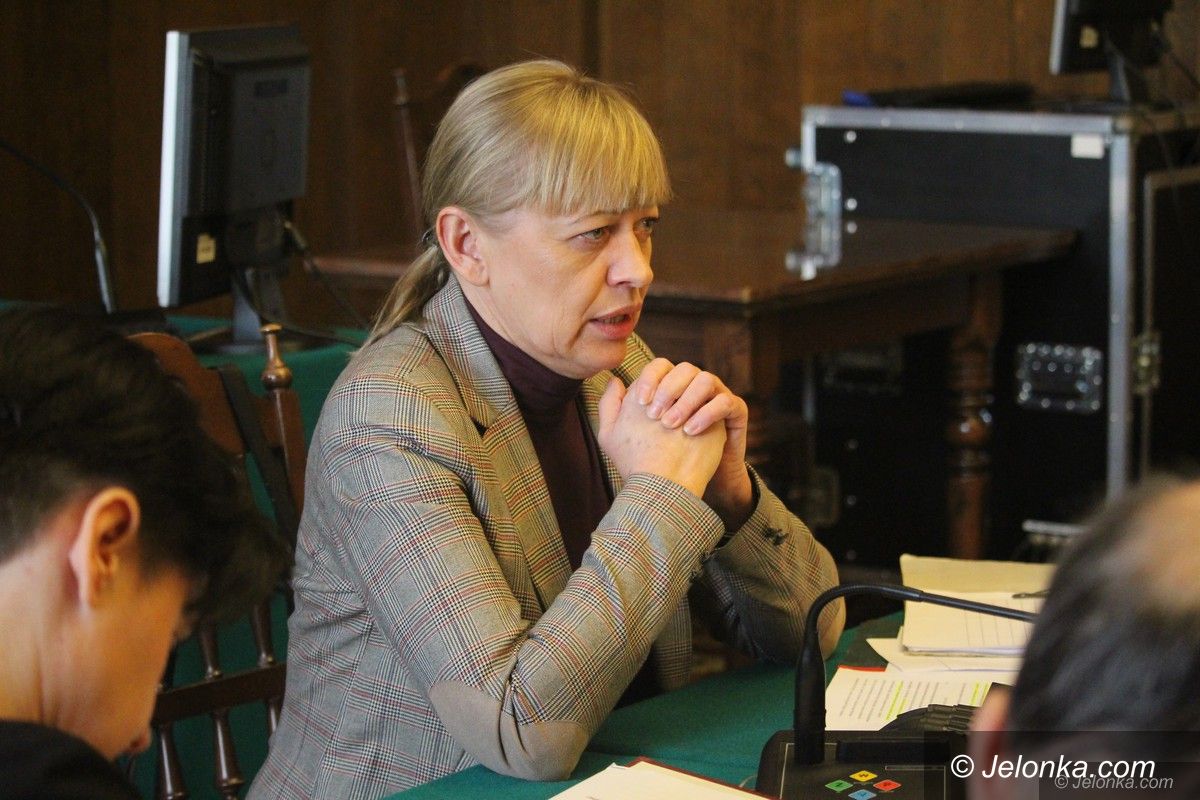 Jelenia Góra: Firmy pogrzebowe domagają się zmiany cennika