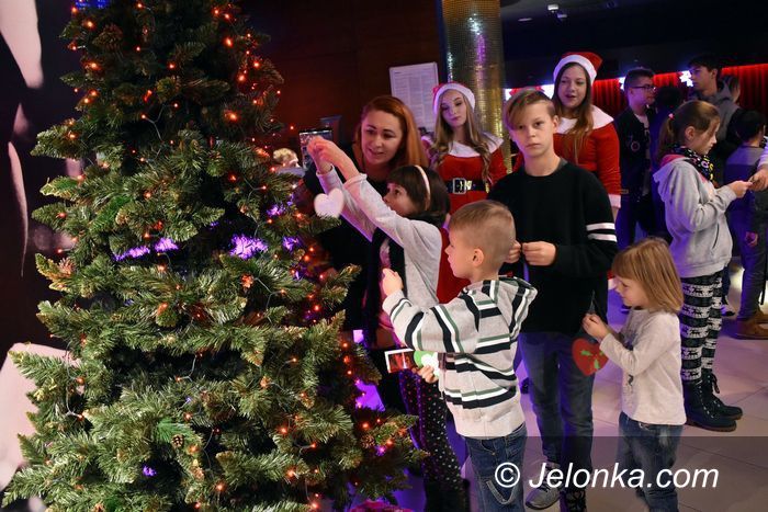 Jelenia Góra: Idź do kina i spełnij dziecięce marzenia