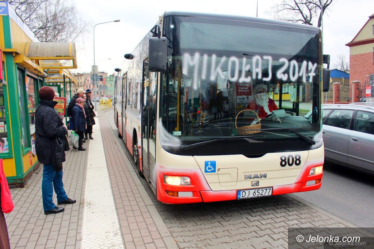 Jelenia Góra: Mikołajkowy autobus woził jeleniogórzan