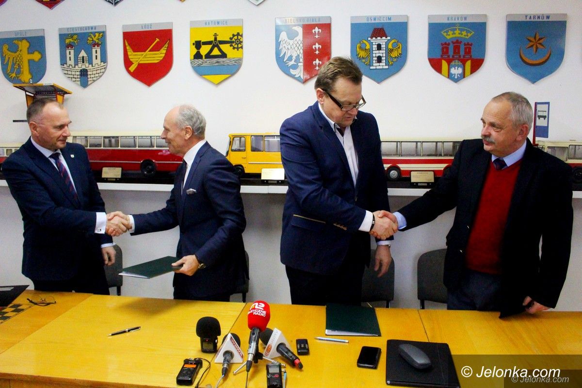 Jelenia Góra: Umowa na nowe autobusy podpisana