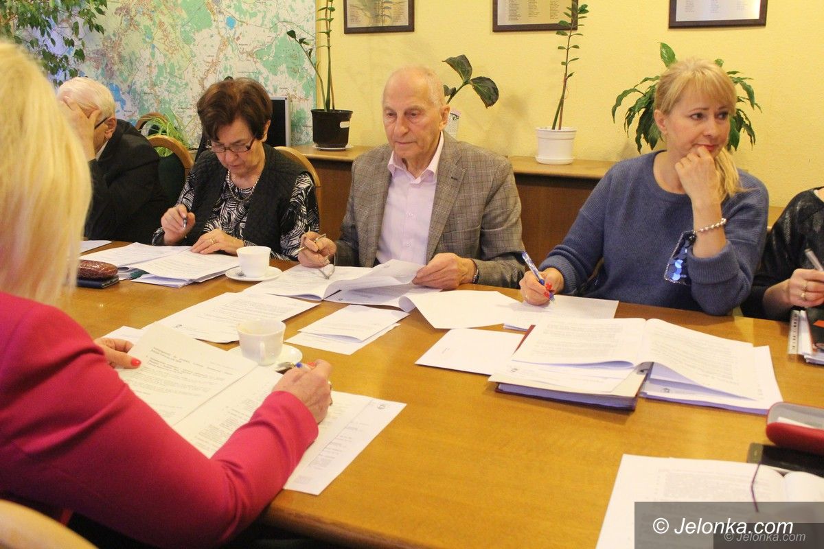 Jelenia Góra: Komisja Finansów podzielona ws. projektu budżetu