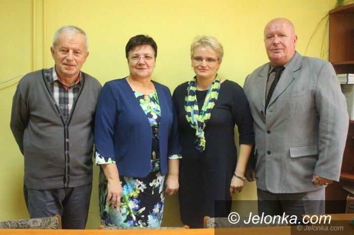 Jelenia Góra: Związkowcy z oświaty popierają działania radnych
