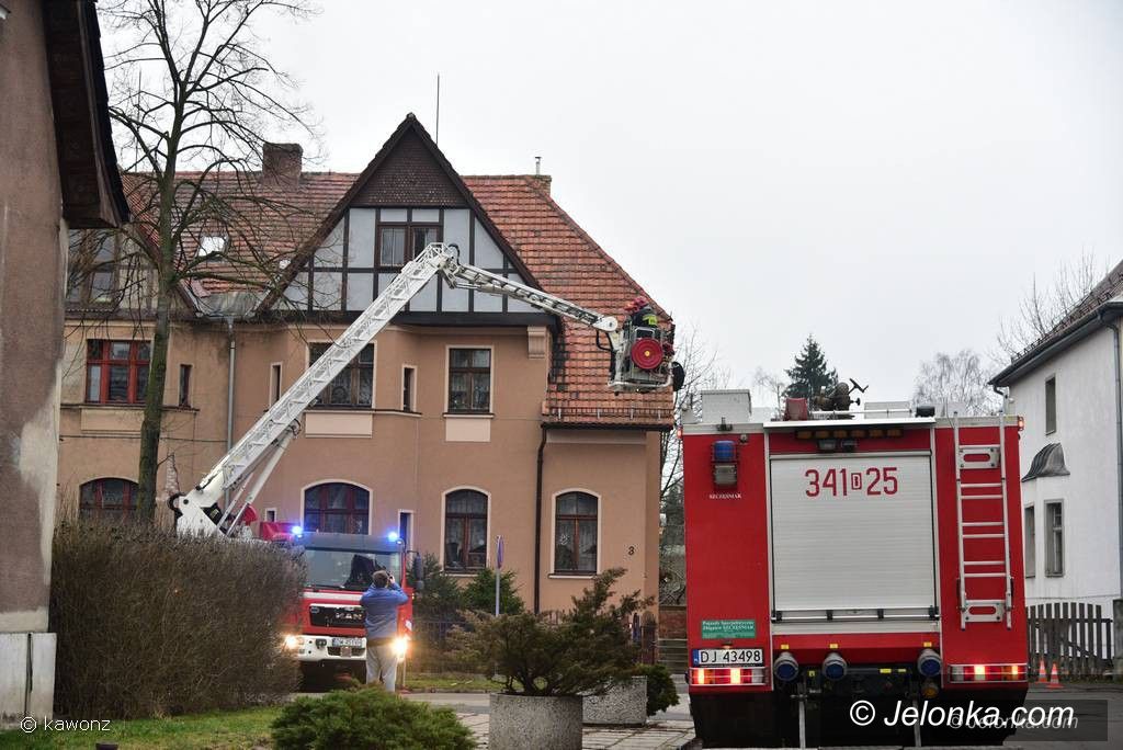 Jelenia Góra: Groźny pożar sadzy na Wańkowicza