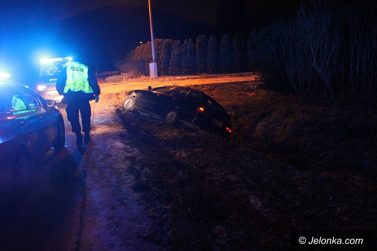 Jelenia Góra: Policjanci w pościgu musieli użyć broni