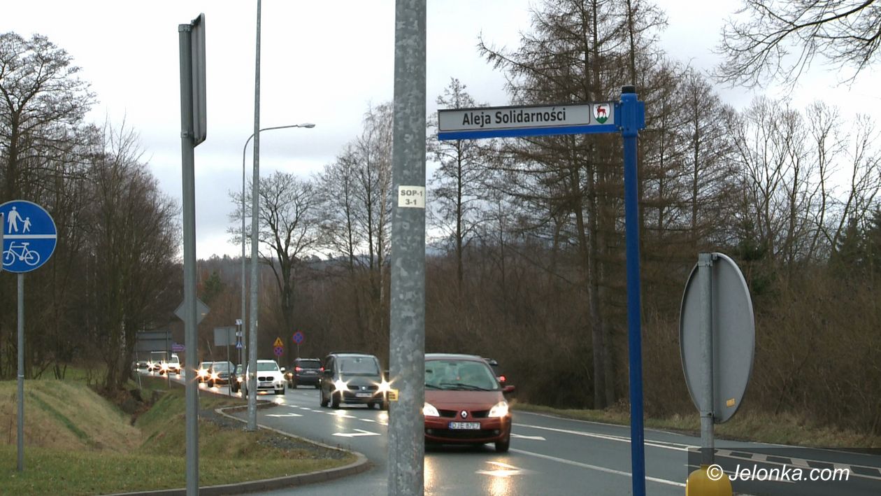 Jelenia Góra: Rondo na Sudeckiej potrzebne. I co? I nic!