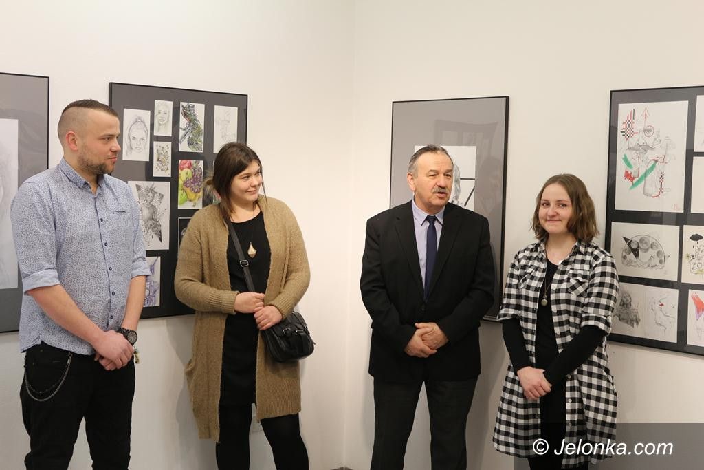Region: Wystawa Plastyka w Wieży Ratuszowej w Świdnicy