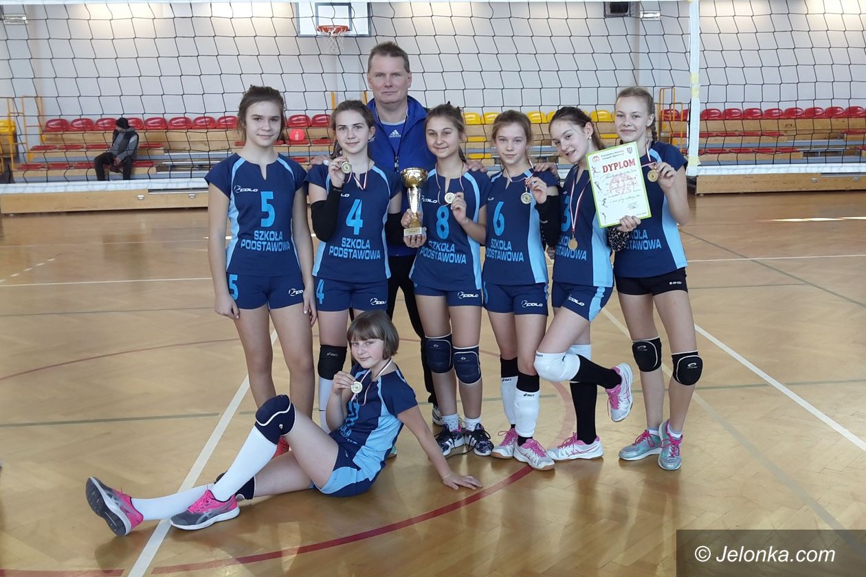 Karpacz: Janowickie siatkarki najlepsze w powiecie