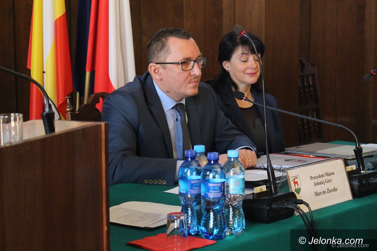 Jelenia Góra: Zameczek bez dotacji – batalia na sesji