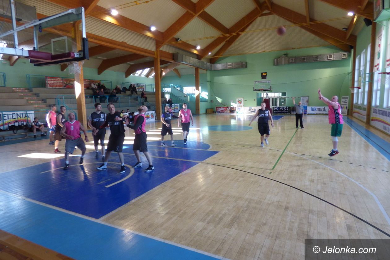 Jelenia Góra: Koszykarze na ostatniej prostej!