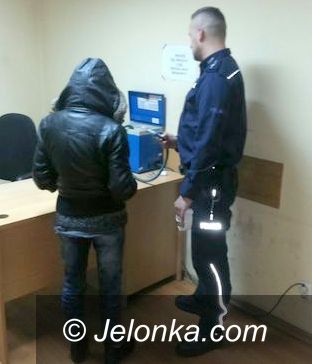 Jelenia Góra: Nietrzeźwa przyjechała autem do dzielnicowego