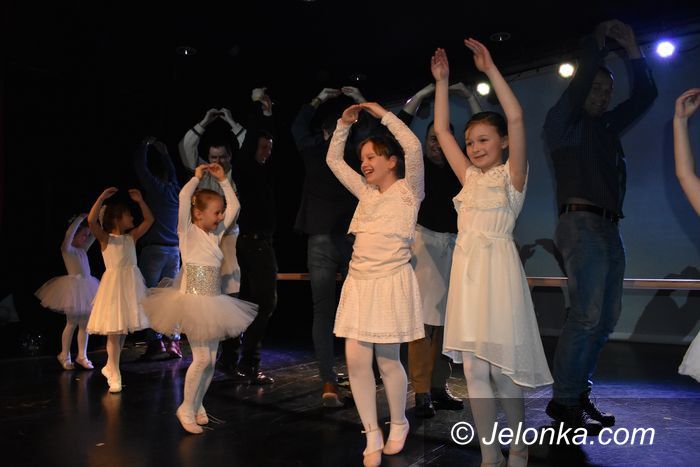 Jelenia Góra: Poranek Rodzinny z brzydkim kaczątkiem