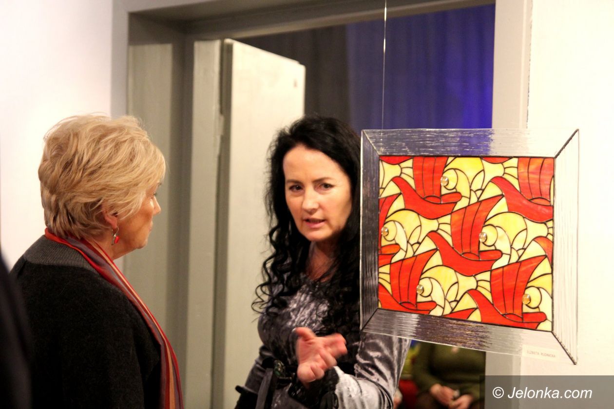 Jelenia Góra: Witraże  „Szklane oko” w Galerii Muflon
