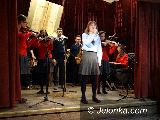 Jelenia Góra: Poezja nie tylko śpiewana w MDK