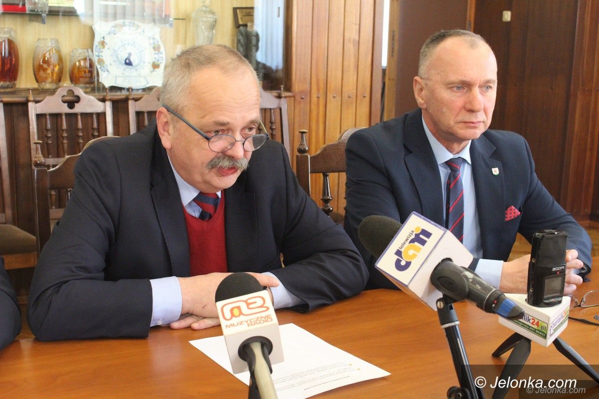 Jelenia Góra: Przed wyborami podwyżki dla urzędników?