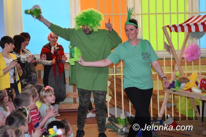 Jelenia Góra: "Na straganie" z rodzicami w Okrąglaczku