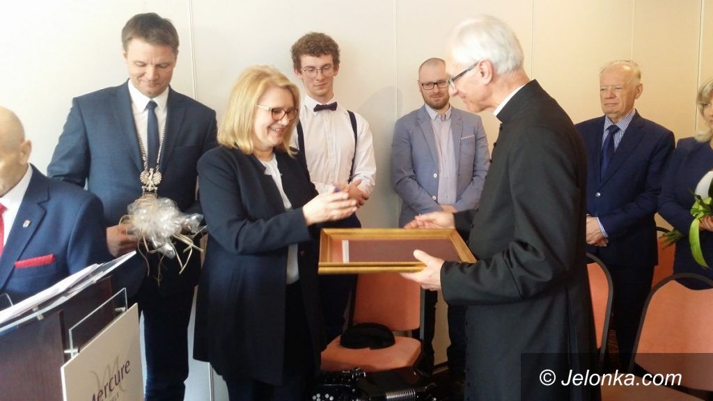 Karpacz: Ks. Zenon Stoń honorowym obywatelem Karpacza