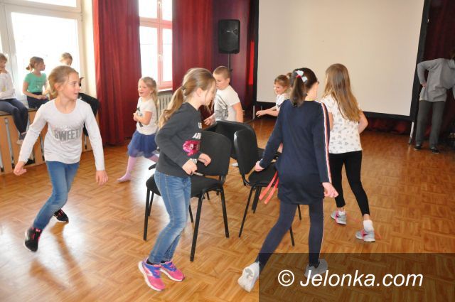 Jelenia Góra: Tańce w Kręgu” w Przystani Twórczej