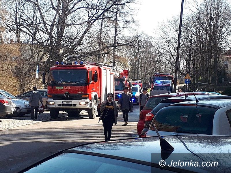 Jelenia Góra: Czworo poszkodowanych w pożarze na 1 Maja