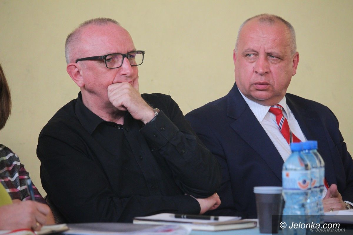 Jelenia Góra: Obawy, żal i smutek po spotkaniu w SP 11
