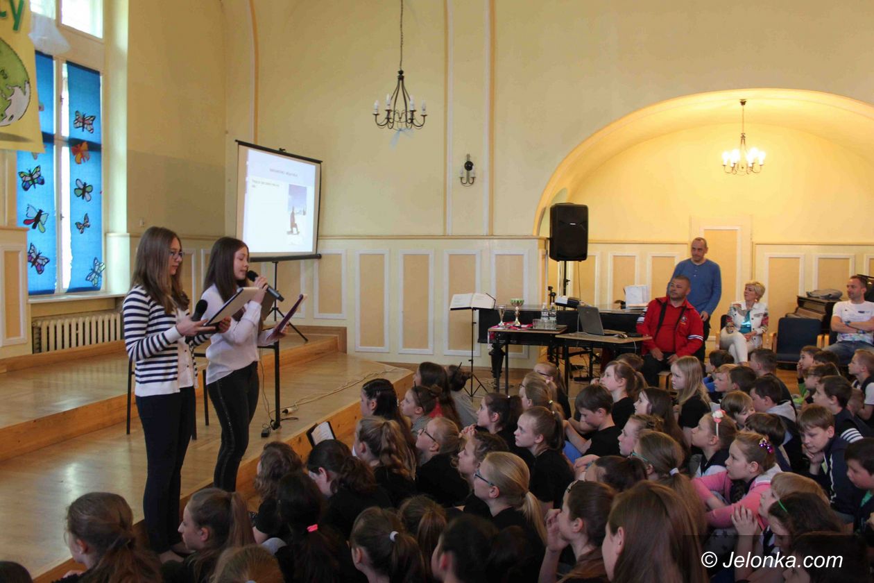 Jelenia Góra: Sejmik naukowy w Dwójce