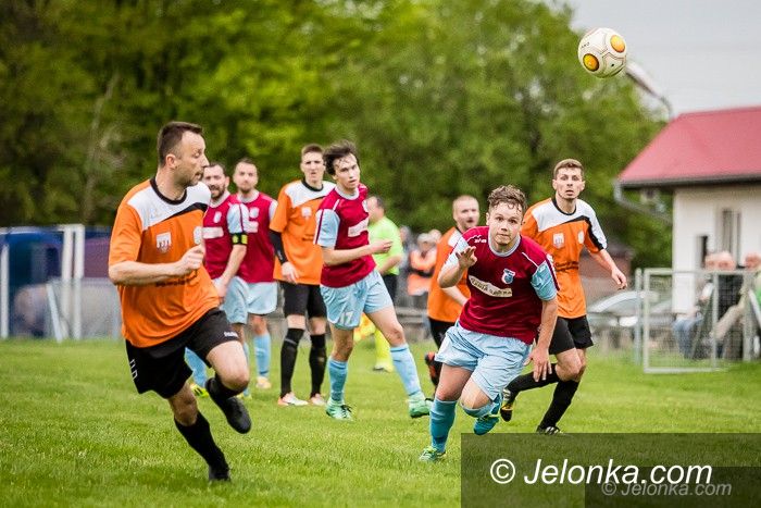 Jeżów Sudecki: Lotnik podzielił się punktami