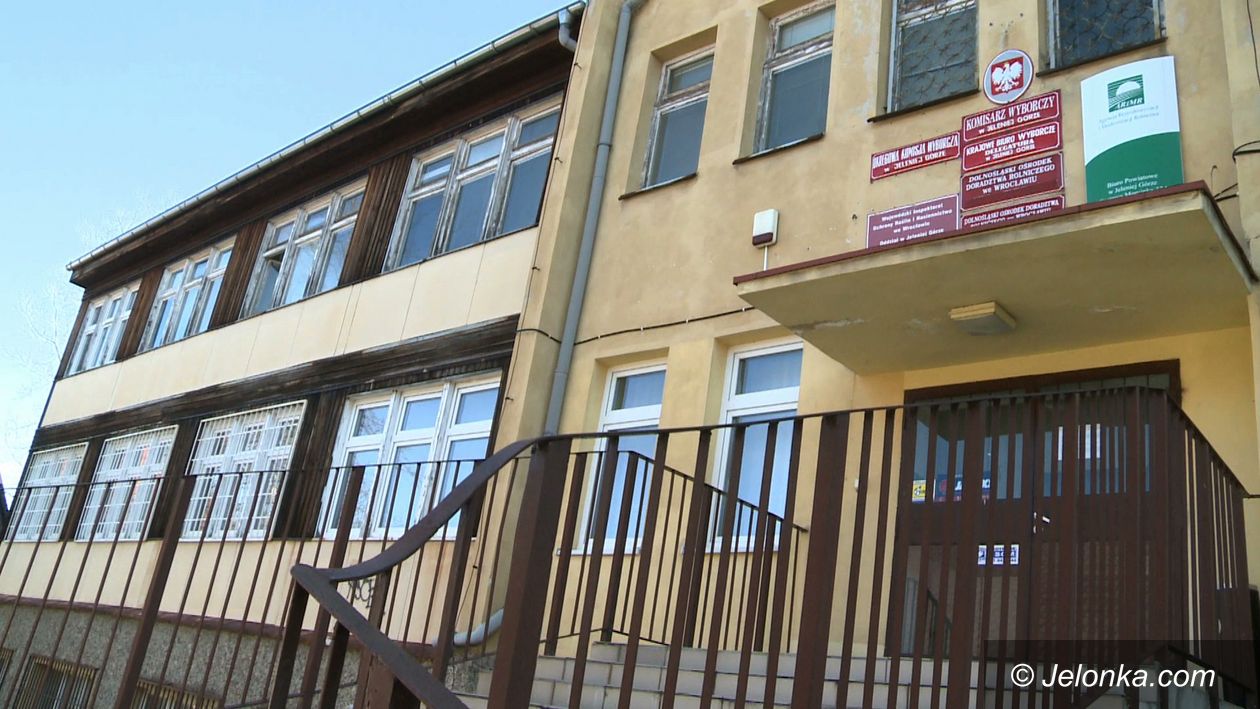 Region: Nadal brakuje urzędników wyborczych