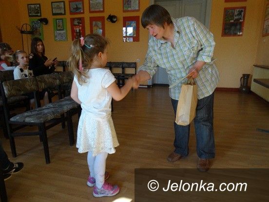 Jelenia Góra: W MDK świat tęczą malowali