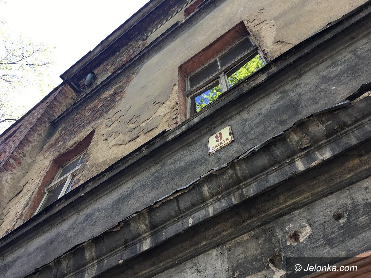 Jelenia Góra: Na Zaułku 9 nie da się tak żyć!