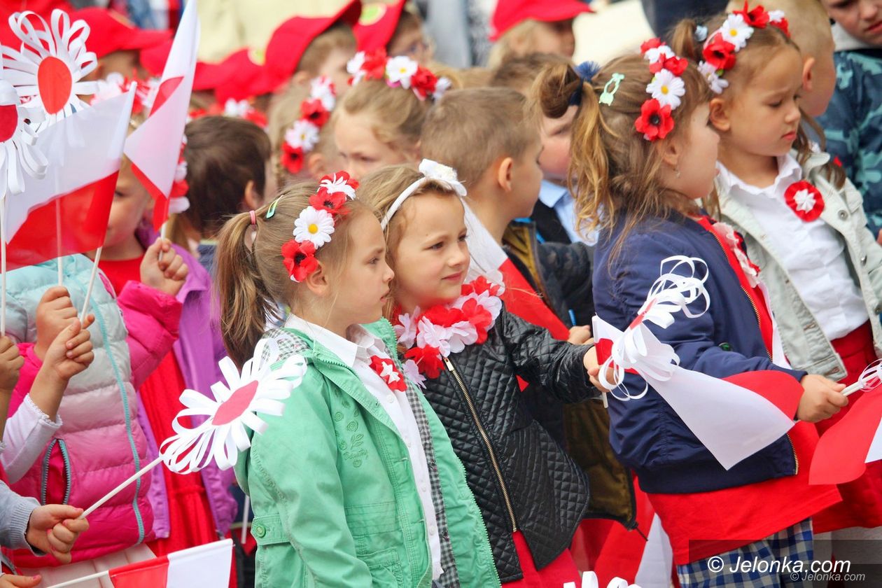 Jelenia Góra: Miasto biało–czerwone