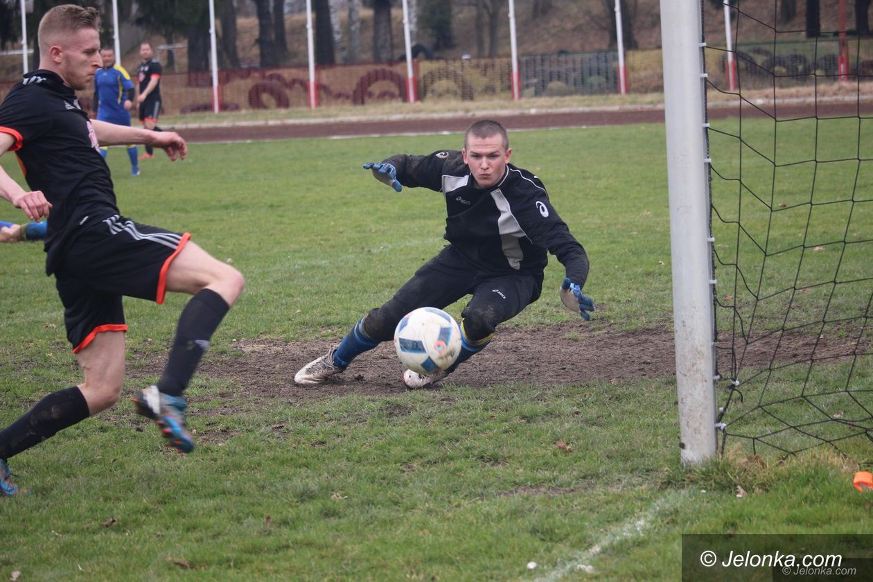 Jelenia Góra: Pub Gol w drodze po awans