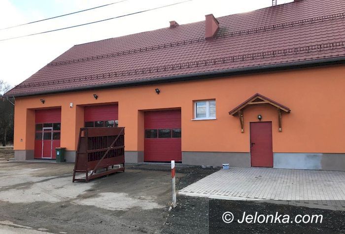 Jeżów Sudecki: Termomodernizacja szkoły w Siedlęcinie