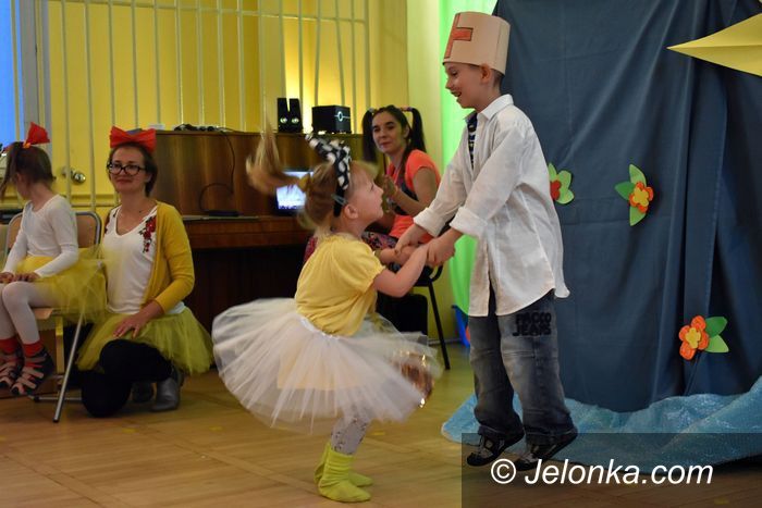 Jelenia Góra: Lekcja integracji na scenie "Okrąglaczka"