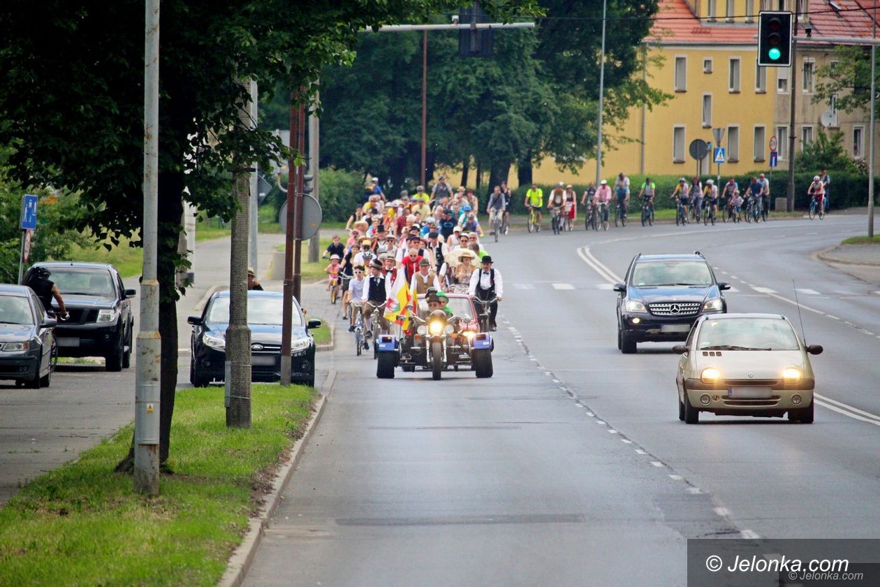 Jelenia Góra: Rowerowa Parada Retro