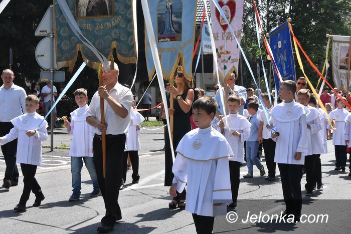 Jelenia Góra: Procesja na Zabobrzu