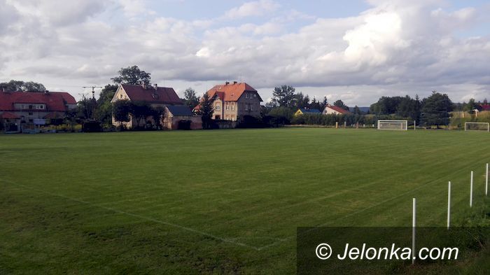 Region: Modernizacja stadionu w Łomnicy
