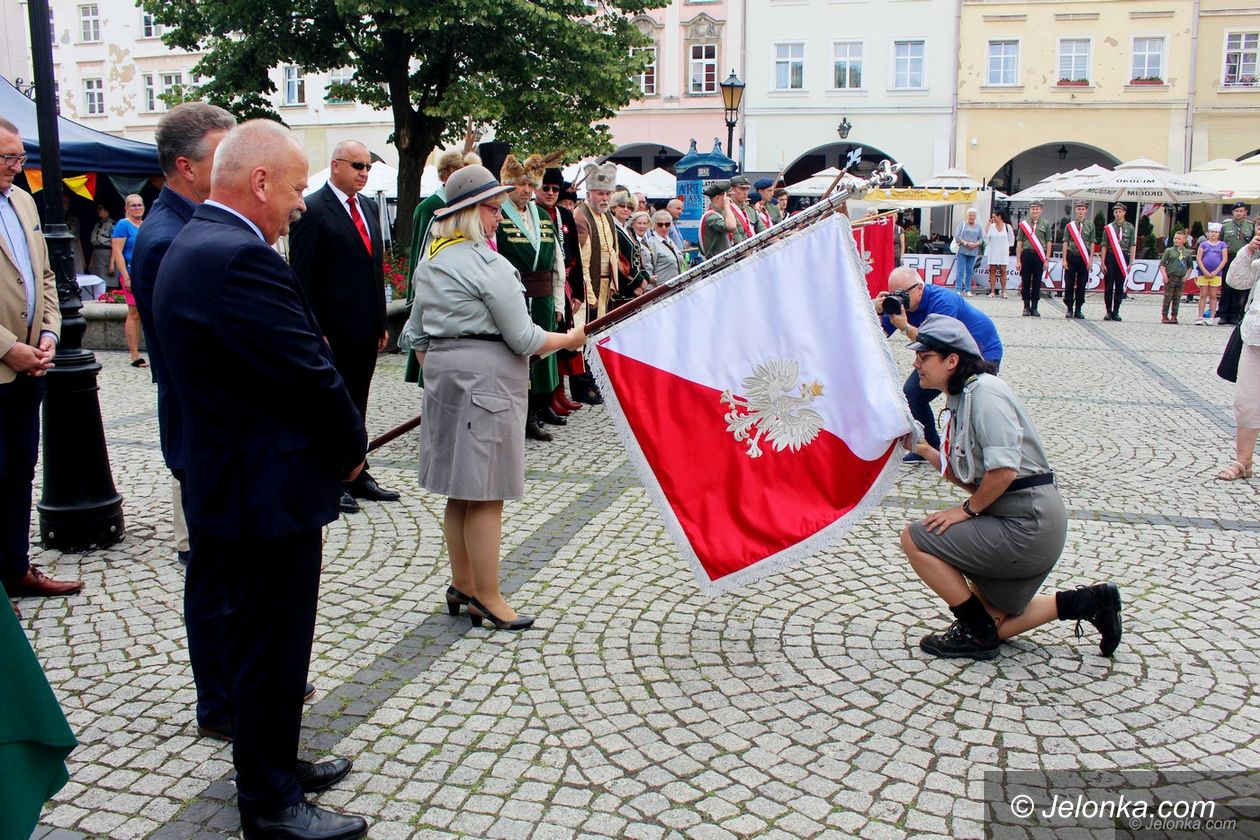 Jelenia Góra: Nowy sztandar harcerzy