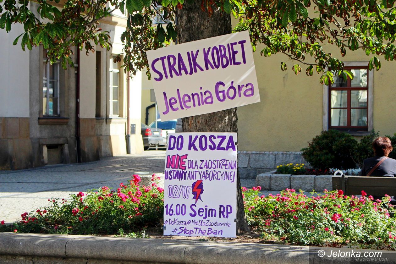 Jelenia Góra: KOD na wakacjach?
