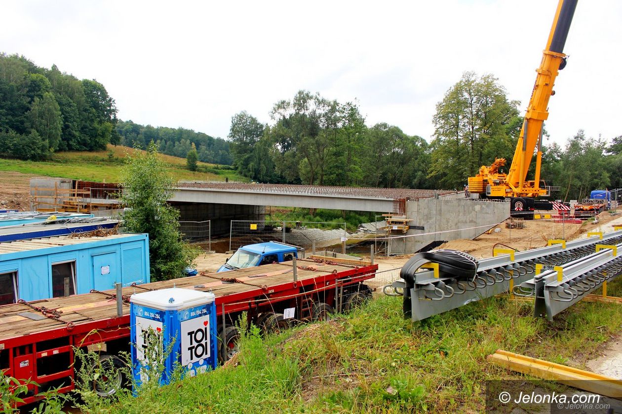 Jelenia Góra: Przy obwodnicy utrudnienia w ruchu