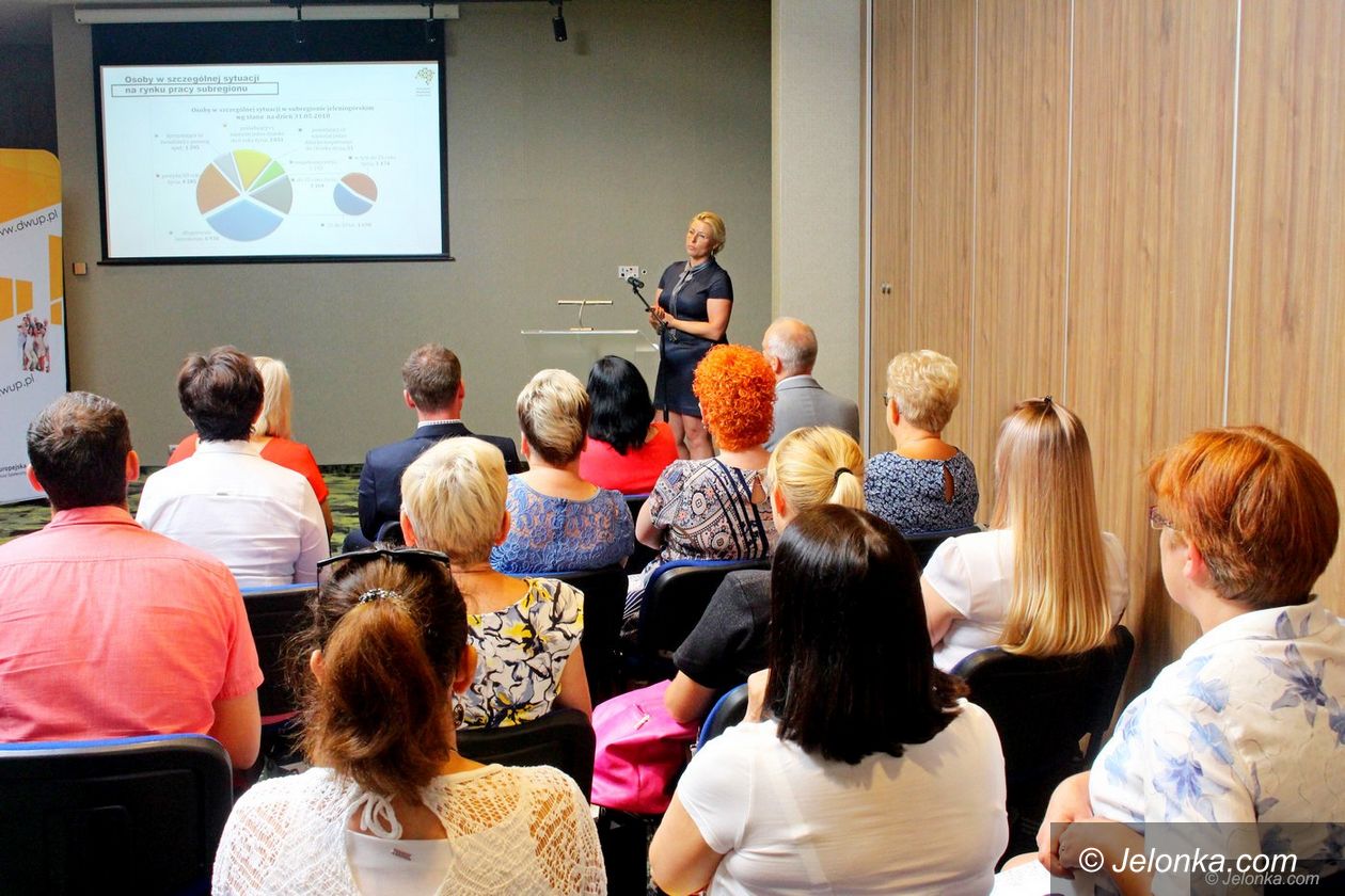 Jelenia Góra: DWUP o rynku pracy