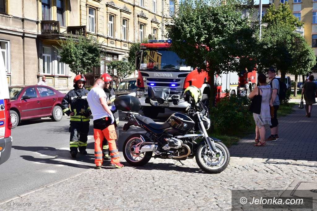 Jelenia Góra: Motocykl był za blisko?