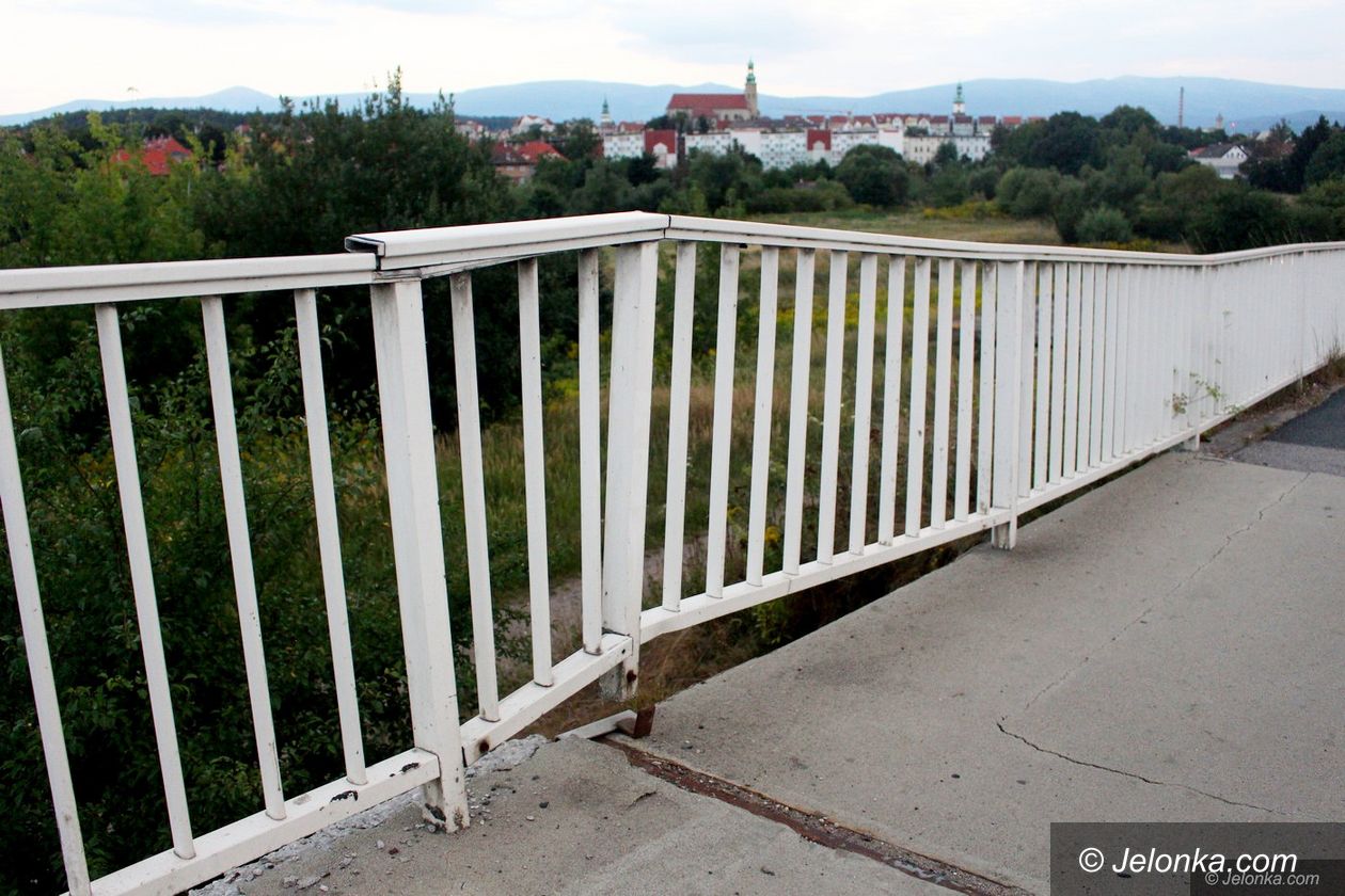 Jelenia Góra: Estakada na Zabobrzu w stanie awaryjnym