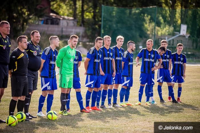 IV liga piłkarska: Karkonosze zagrają u siebie