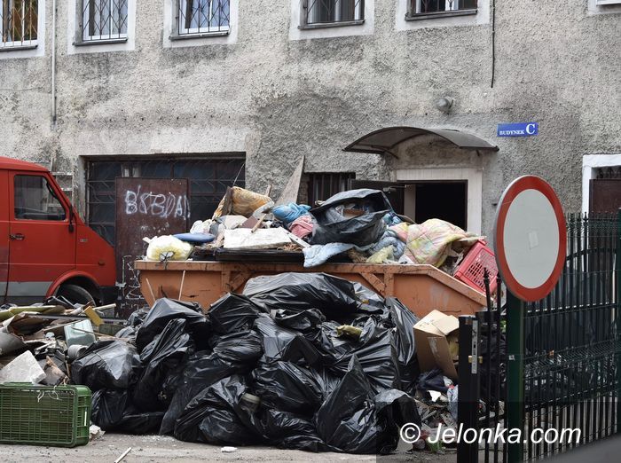 Jelenia Góra: Cuchnący kontener