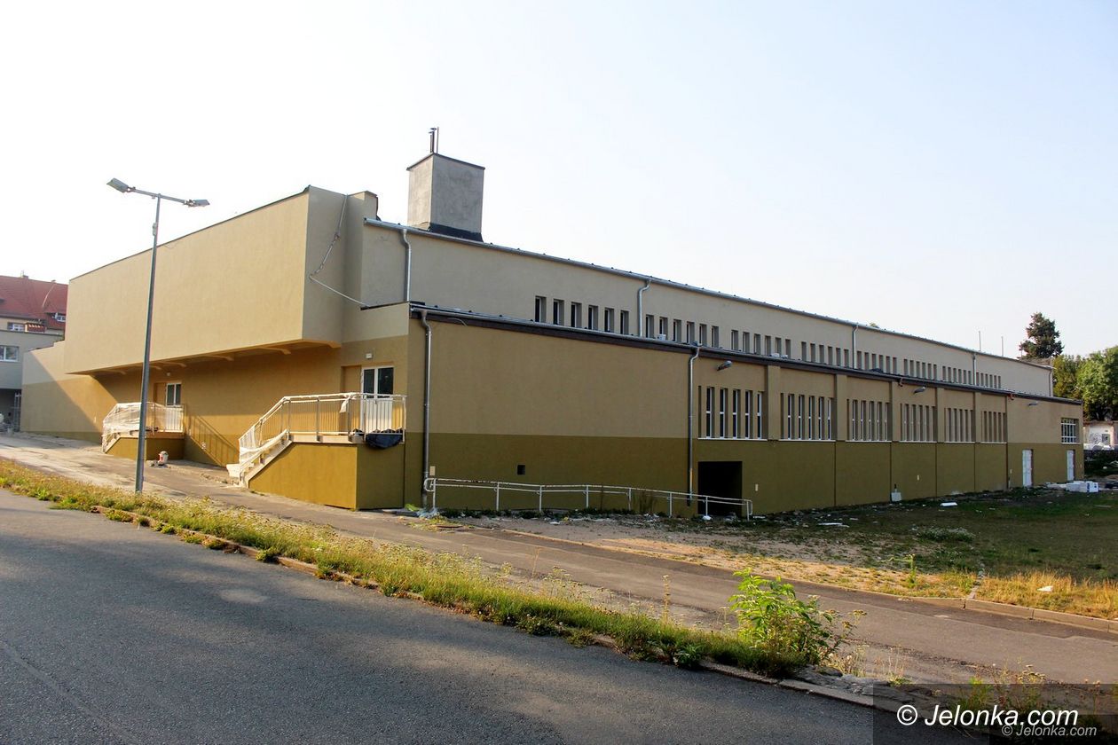 Jelenia Góra: Hotel i hala prawie gotowe