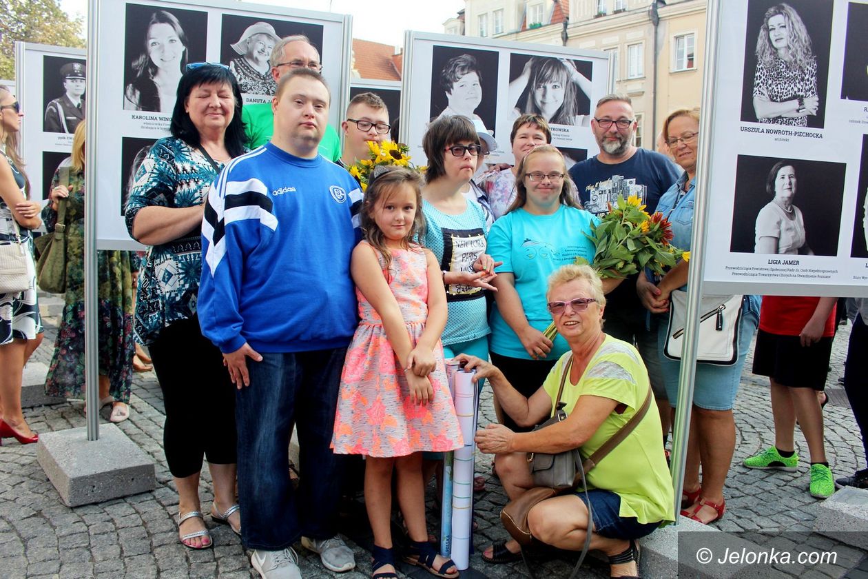 Jelenia Góra: Wystawa z okazji 100 lat praw wyborczych kobiet