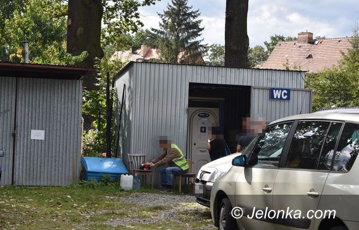 Jelenia Góra: Toaletowy problem na cieplickiej giełdzie