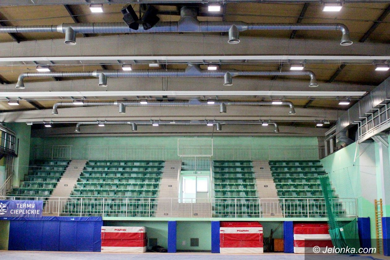 Jelenia Góra: Poczekamy na otwarcie hali przy Złotniczej
