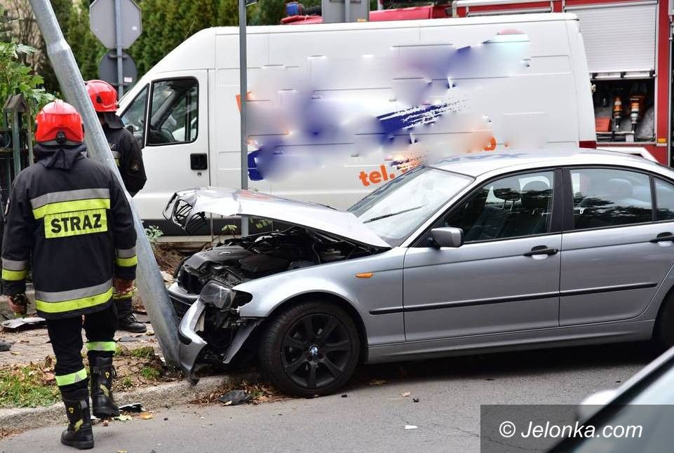 Jelenia Góra: Zderzenie busa z bmw